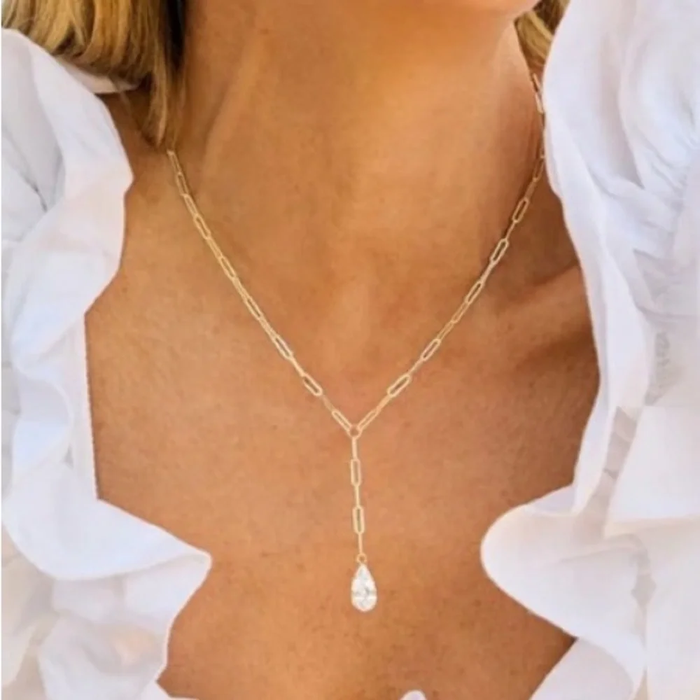 Baby Samantha Teardrop Lariat Necklace
Gold|White Diamondettes - Picture 2 of 5